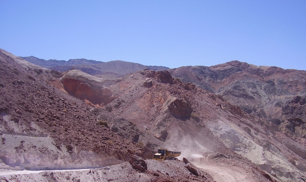 Cantera de bentonita en producción